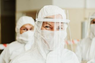 krajskelisty.cz/ustecky-kraj/26452-na-slovensku-jim-preskocilo-u-nas-se-jede-tradicni-likvidacni-lockdown-komentar-stepana-chaba.htm